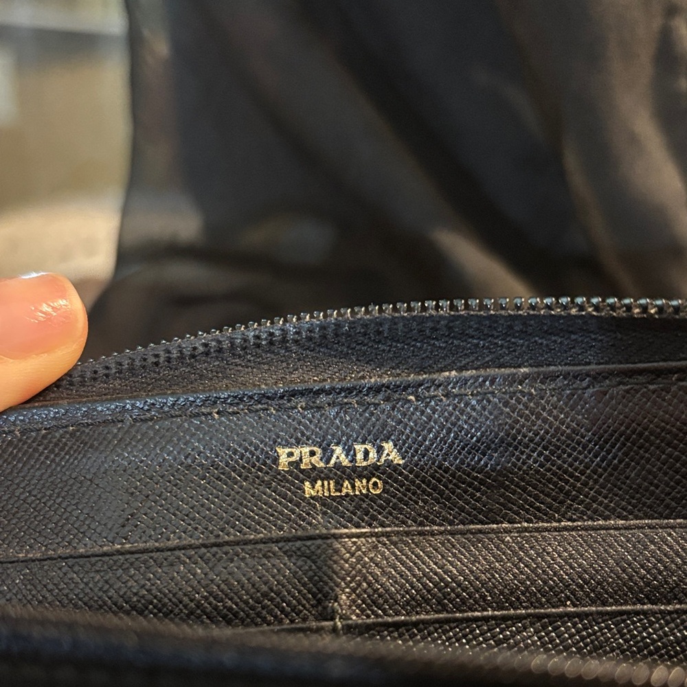 Prada Black Saffiano Leather Zip Wallet - Picture 4 of 11